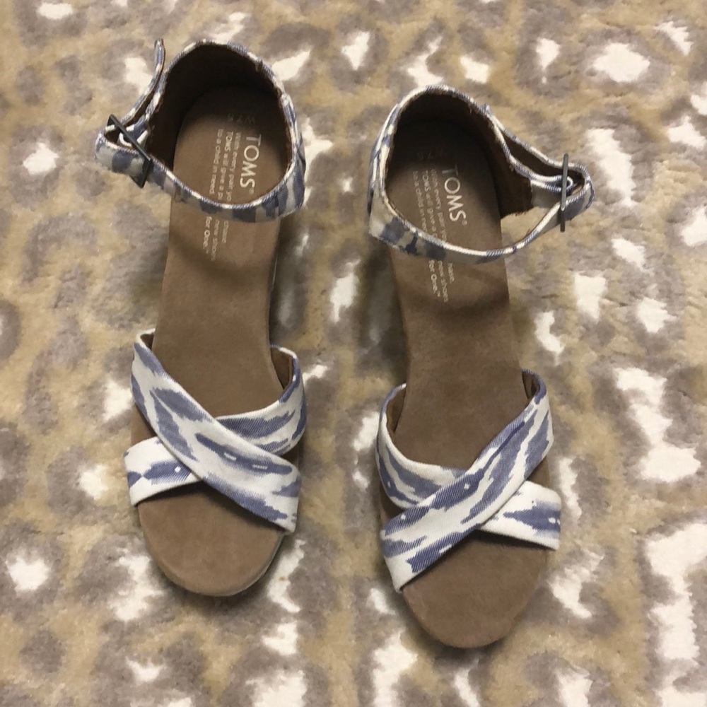 Toms wedge sandals
